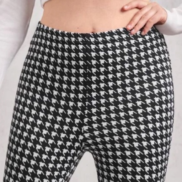 Plus..Houndstooth stirrups - Picture 3 of 5